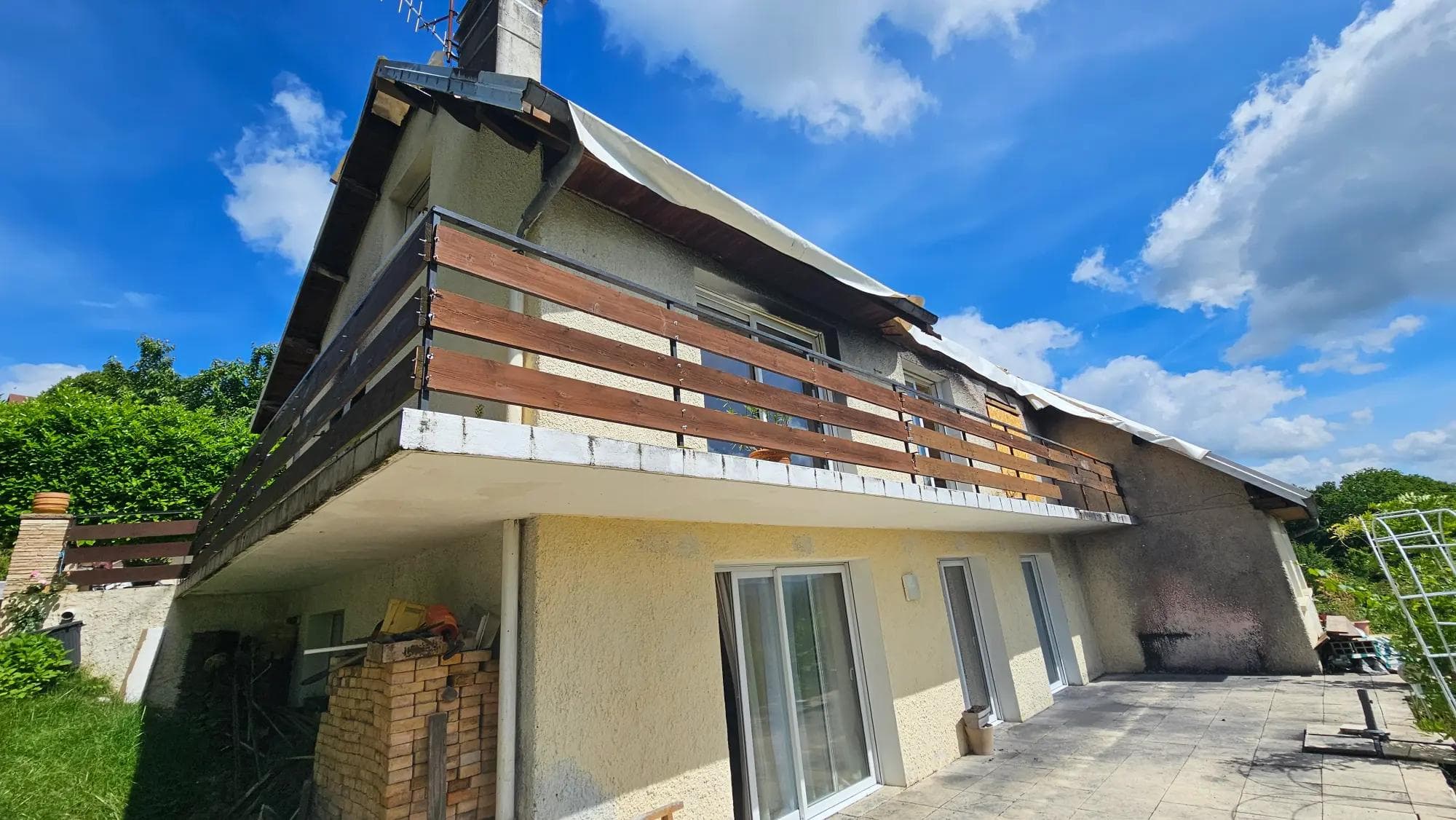 Réhabilitation et surélévation d’une maison individuelle sinistrée, Thise (25) vignette 4