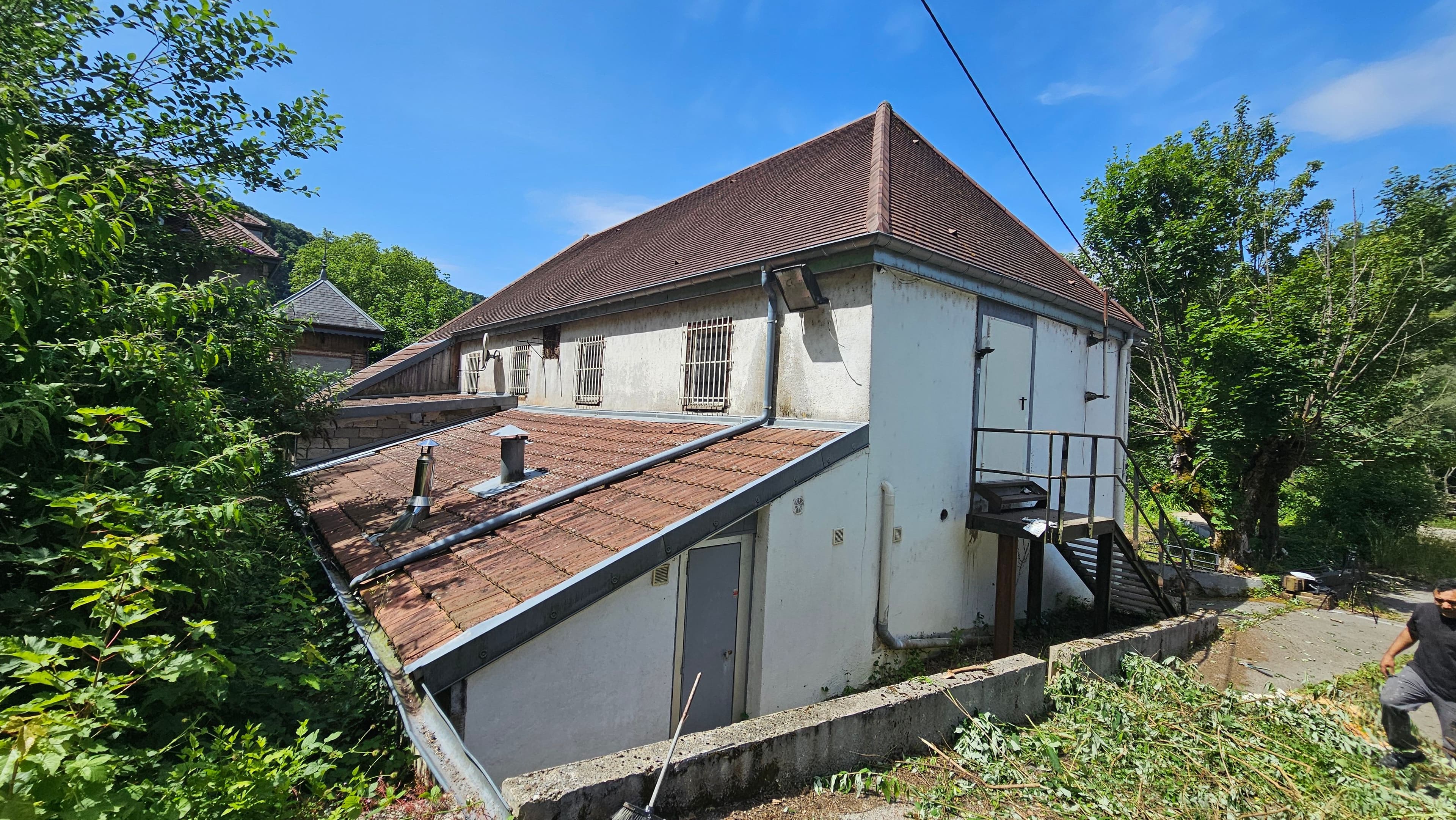 Reconversion d'une ancienne boîte de nuit en logements à Besançon — vue 5